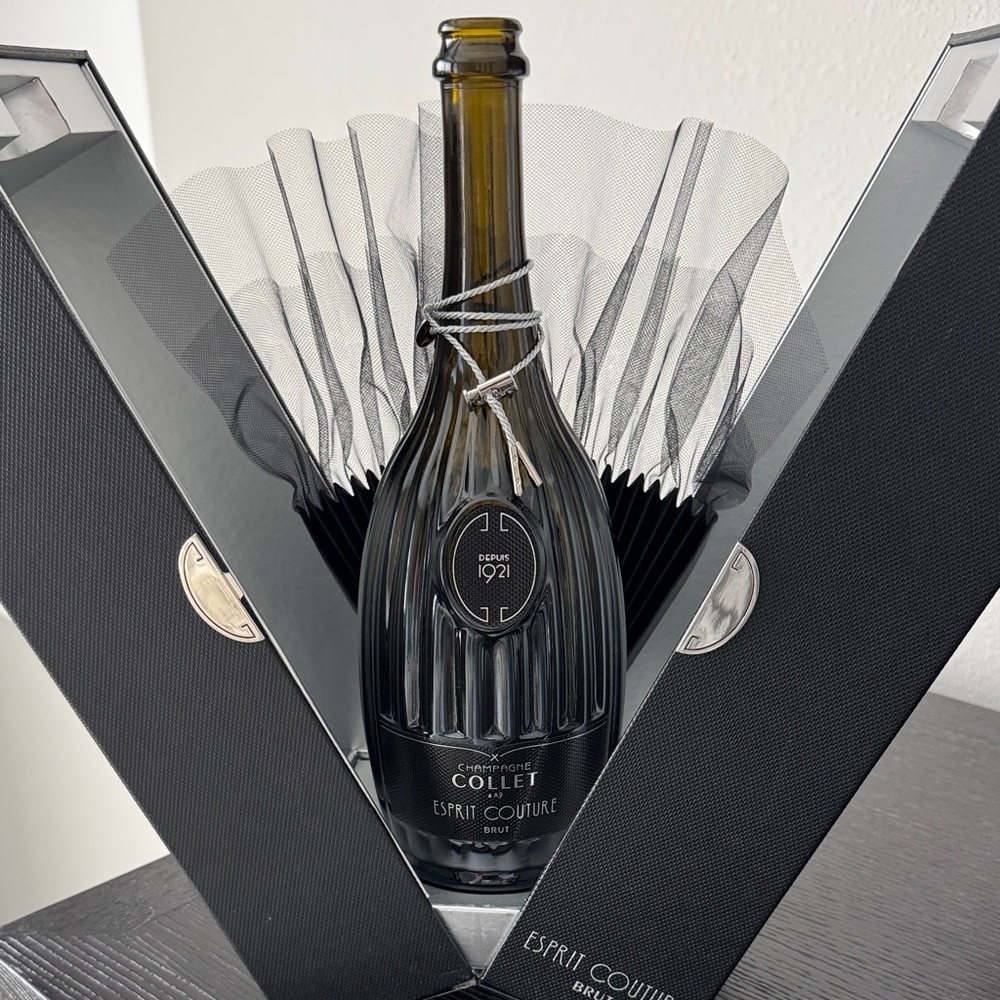 Collet Esprit Couture Champagne Bottle